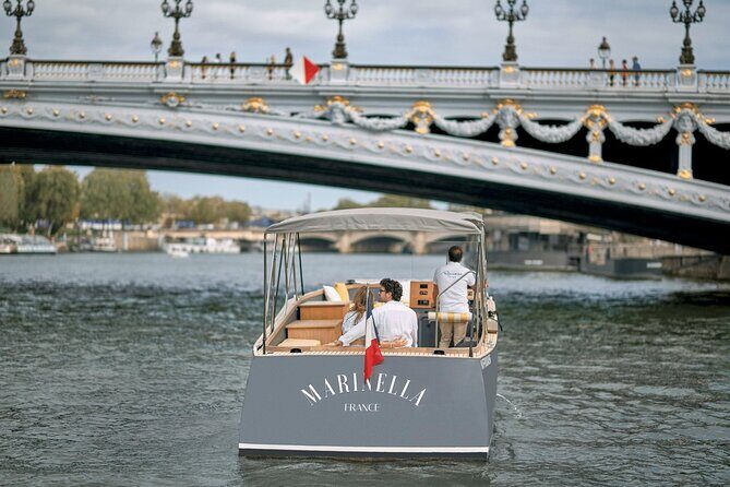 Guided Luxury River Cruise & Walking Tour of Paris' Monuments - A Complete Look at the Tour Experience