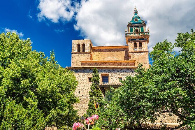 Guided Route through Palma with Cathedral and visit to Valldemossa (4H) - Exploring the Itinerary in Detail