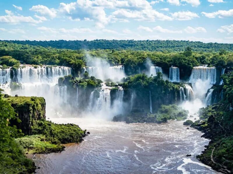 Guided Tour: Brazilian Falls and Bird Park - Key Points