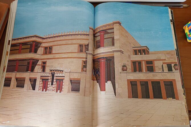 Guided Tour in Knossos Palace - The Value of a Guided Tour
