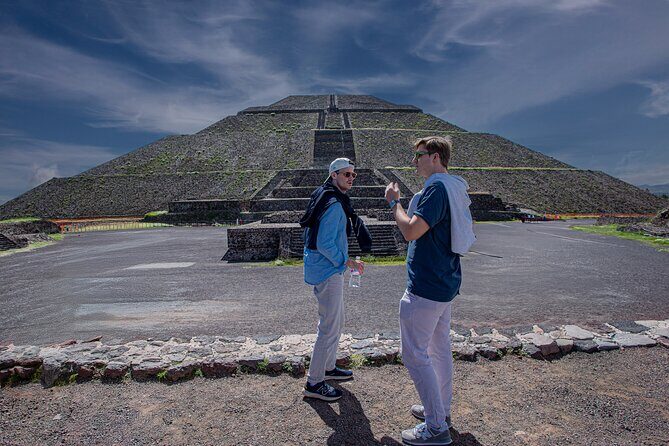 Guided tour in Teotihuacan + breakfast in Cueva + Transportation CDMX - FAQ