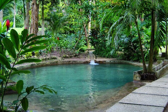 Guided Tour in Turbaco and the Botanical Garden with Lunch - Key Points