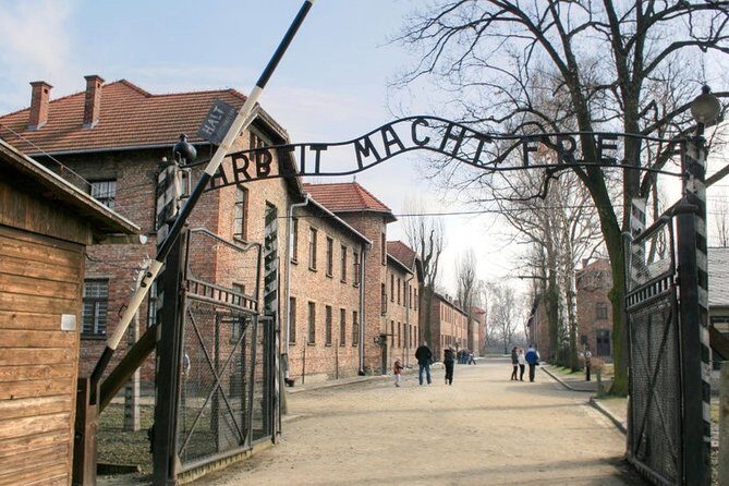 Guided Tour Krakow to Auschwitz-Birkenau with pickup options - An Honest, Detailed Review of the Auschwitz-Birkenau Tour