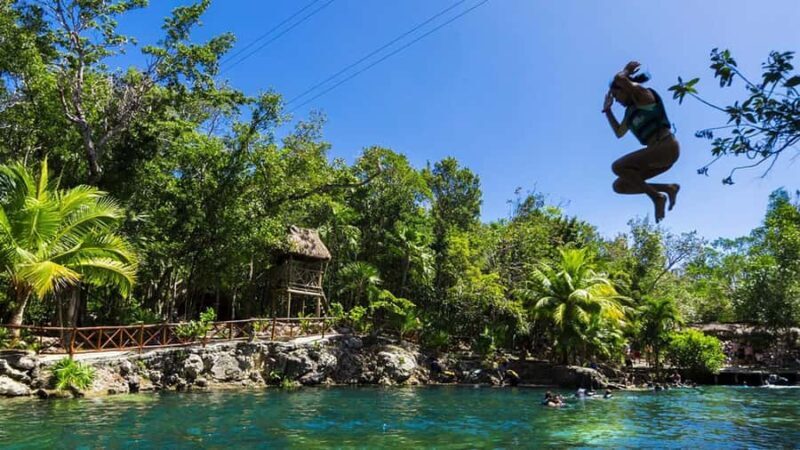 Guided tour of 4 cenotes at Casa Tortugas with transportation and buffet - FAQ