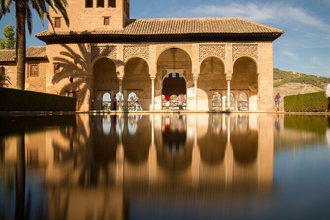 Guided tour of Alhambra and Generalife with Nasrid Palaces - Who Would Love This Tour?