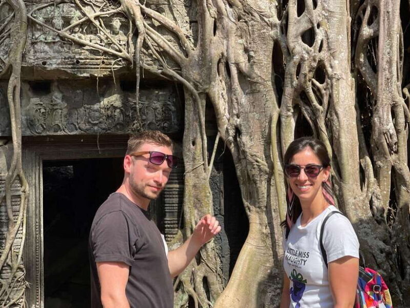 Guided Tour of Angkor Wat, Bayon, Ta Prohm, and Banteay Srei - Key Points