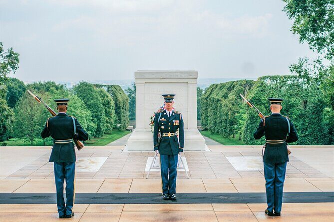 Guided Tour of Arlington Cemetery With Changing of the Guards - Key Points