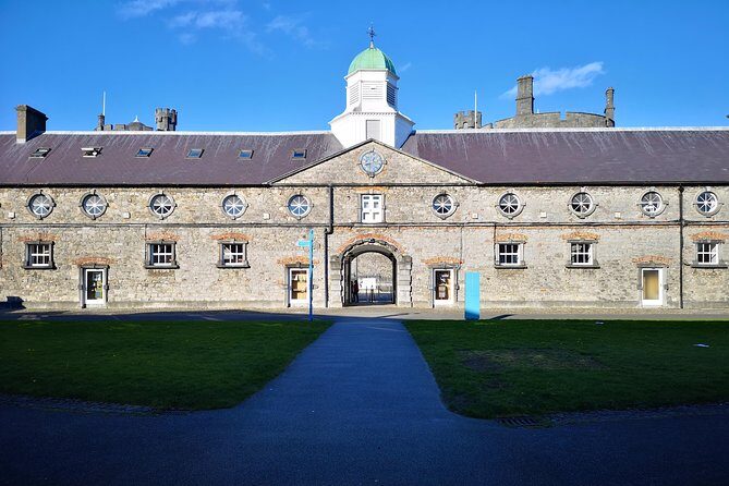 Guided tour of Kilkenny in French with an Irish guide - Practical Details That Make a Difference