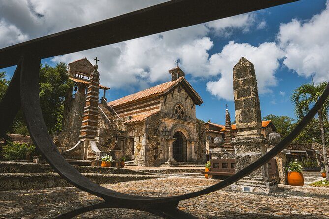 Guided Tour of Maravillas Caves Altos de Chavon and Cigar Factory - The Sum Up