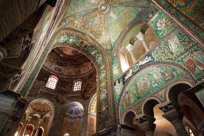 Guided Tour of Mosaic Tiles in Ravenna - An In-Depth Look at the Tour Experience