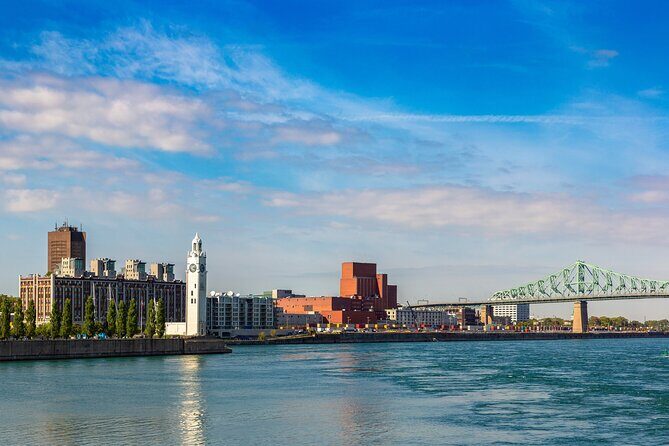 Guided tour of Old Montreal followed by a boat cruise EN - Analyzing the Value