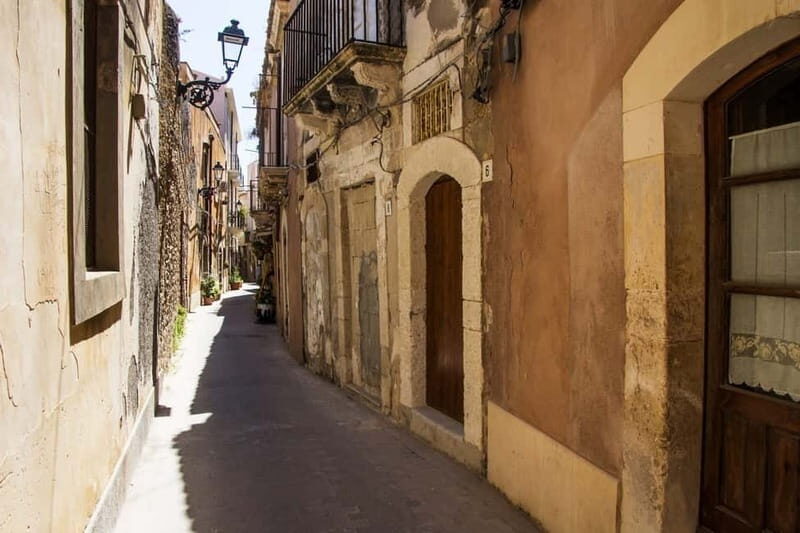 Guided tour of Ortigia with Fish Street Food at the market - Practical Details and What You Should Know
