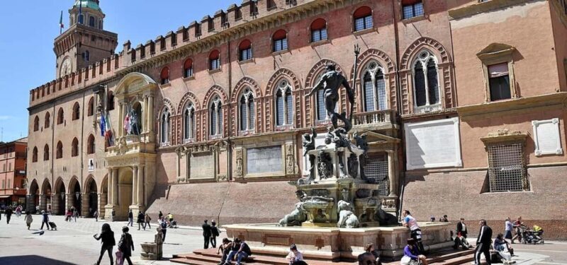 Guided Tour of Palazzo D'Accursio - Frequently Asked Questions