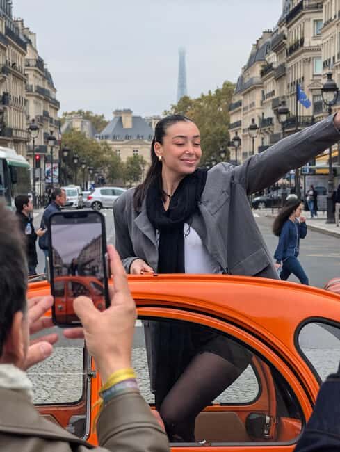 Guided tour of Paris' most famous monuments in a vintage car! - Exploring Paris from a Vintage Car: An Authentic and Practical Tour