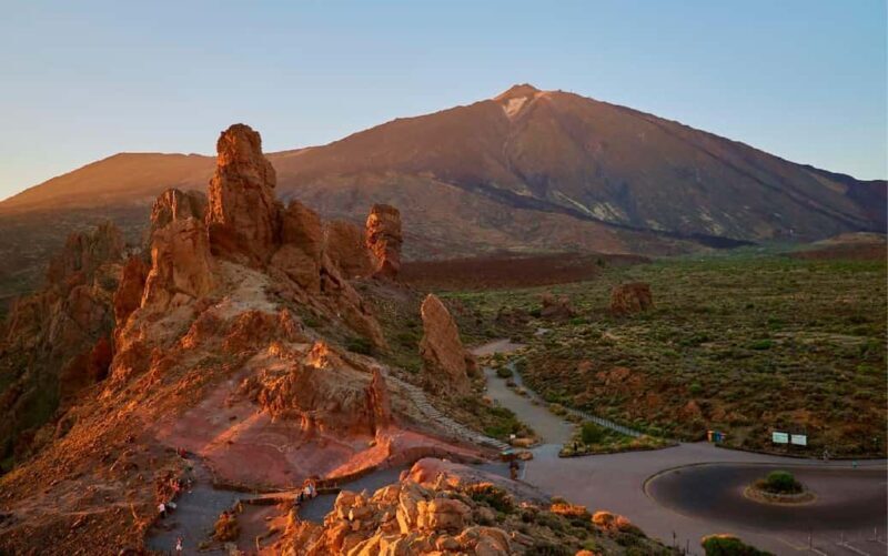 Guided tour of Roques de Garcia - Teide National Park - The Itinerary in Detail