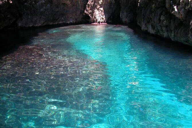 Guided Tour of the Adriatic or Ionian Caves of 1 hour and 30 minutes - The Sum Up