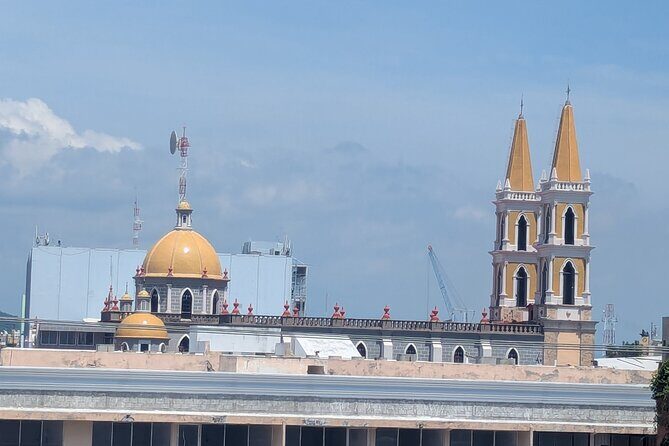 Guided tour of the cathedral and its surroundings - Who Should Book This Tour?