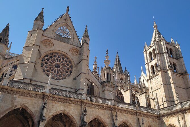 Guided tour of the Cathedral of León - An immersive exploration of León’s Cathedral