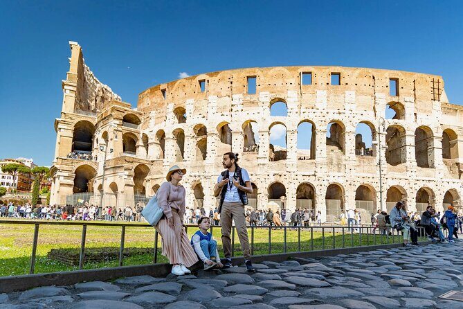 Guided tour of the Coliseum with a certified French guide - The Experience in Detail