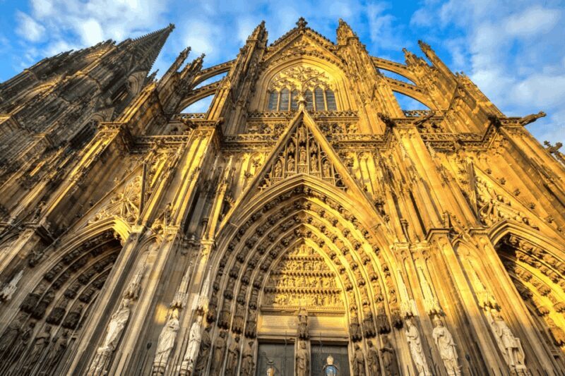Guided tour of the historic center of Colonia - In-Depth Look at the Guided Tour of Cologne’s Historic Center