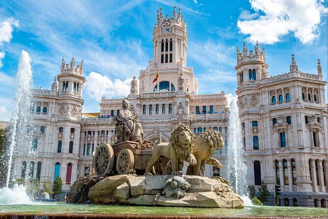 Guided tour of the Madrid of spies - Key Points