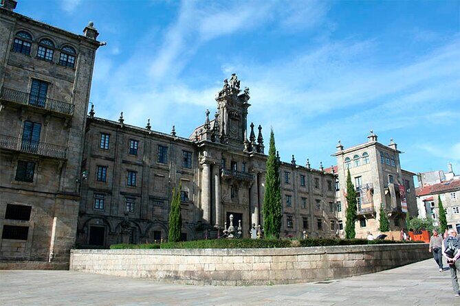 Guided Tour of the Old Town with an Official Guide - An In-Depth Look at the Tour Experience