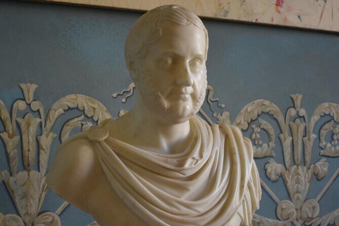 Guided tour of the Royal Palace of Caserta with train option - FAQs