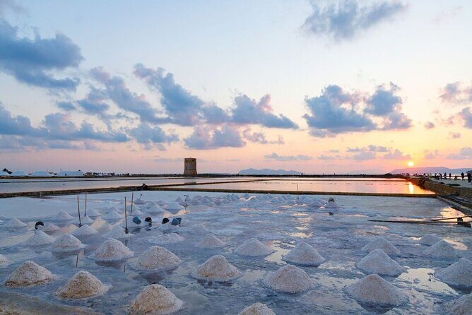 Guided tour of the salt pans of Trapani and the Salt Museum - Key Points