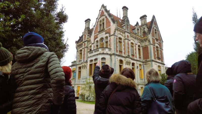 Guided tour of the Winter City Quarter - A Detailed Look at the Tour Experience