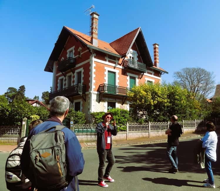 Guided tour of the Winter City Quarter - The Value of a Private Guided Experience