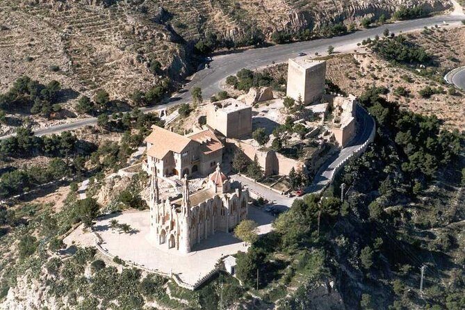 Guided tour of Vinalopó Castles and Wine Tasting - Detailed Breakdown of the Itinerary