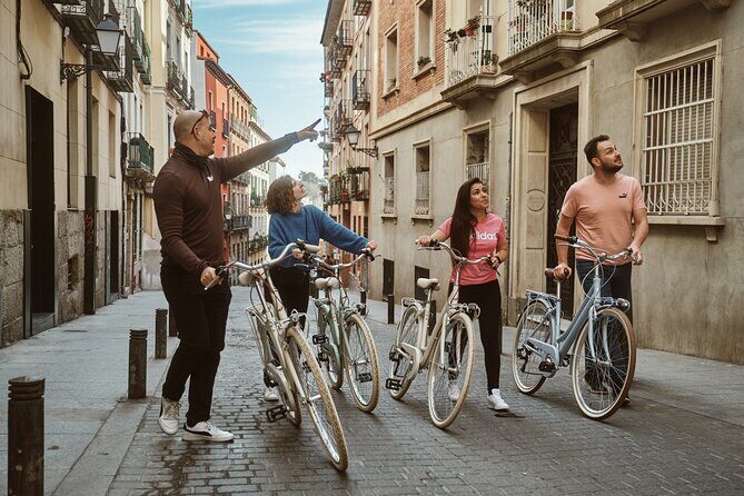 Guided tour on a Vintage Bike through Madrid - The Practical Side: Comfort, Safety, and Convenience