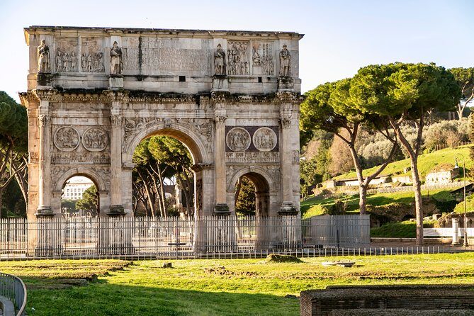 Guided Tour to Colosseum, Roman Forum and Palatine Hill - Discover Ancient Rome with a Guided Tour of the Colosseum, Roman Forum, and Palatine Hill