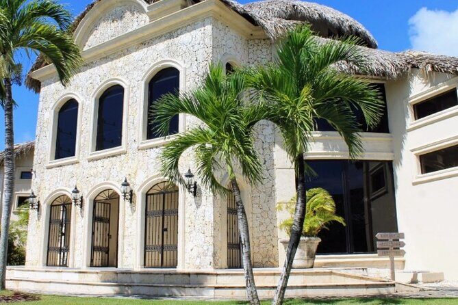 Guided Tour to Don Lucas Cigars Factory and Souvenirs Store - An In-Depth Look at the Don Lucas Cigars Factory and Souvenirs Store Tour