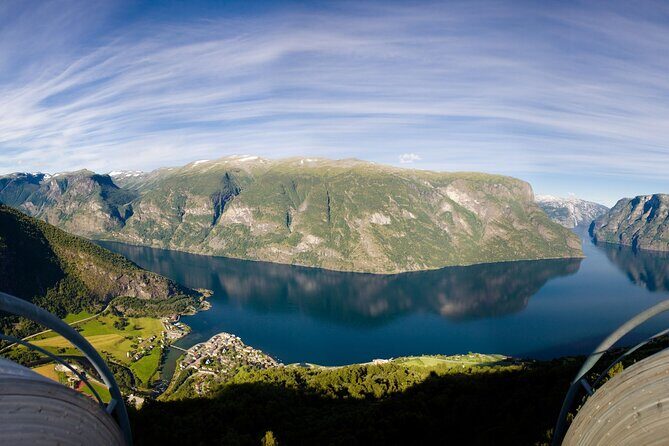 Guided Tour To Nærøyfjorden, Flåm And Stegastein - Viewpoint Cruise - Who Should Book This Tour?