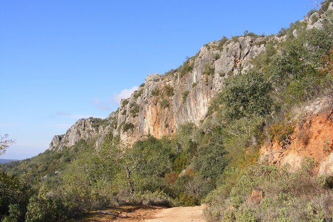 Guided Tour to the Geological Monument of Rocha da Pena - Key Points