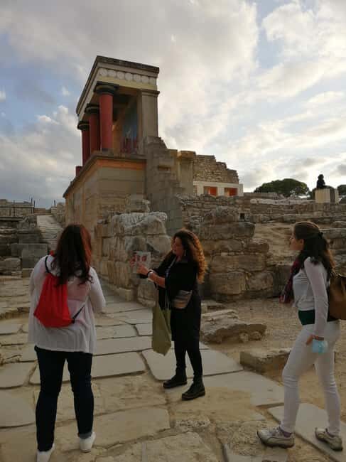 Guided visit of Knossos Palace in Spanish - FAQ