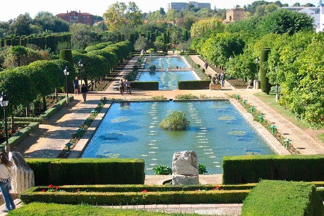 Guided visit to Alcazar de los Reyes Cristianos with admission - FAQ