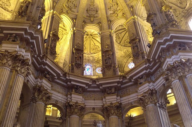 Guided visit to the Cathedral of Malaga and its surroundings - Key Points