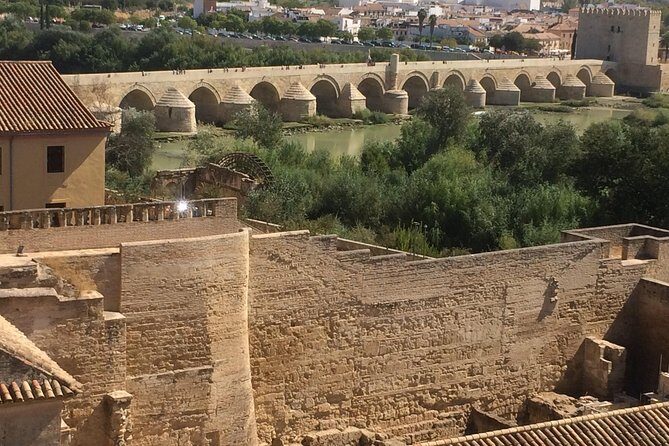 Guided visit to the Mosque-Cathedral, Jewish Quarter, Alcazar and Synagogue. Official guide - FAQs