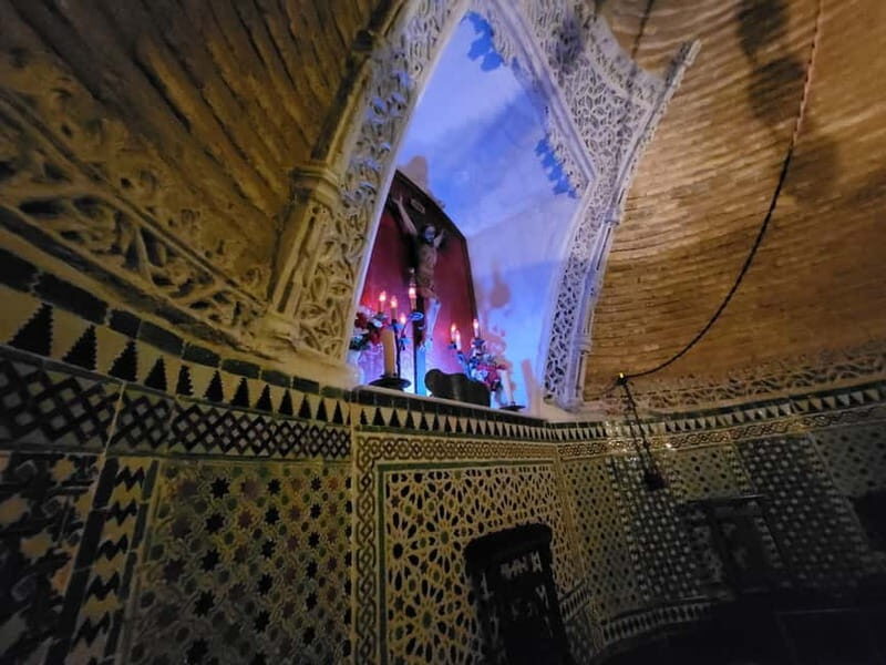 Guided visit to the San Lorenzo Arch, Air Raid Shelter and Mudejar Hall - Exploring Jaén’s Hidden Corners: A Guided Tour of the San Lorenzo Arch, Civil War Shelter, and Mudejar Hall