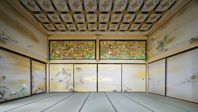 Guided Walk through Nagoyas Castle, Gardens, and Historic Estates - Resting with tea at Tokugawa-en