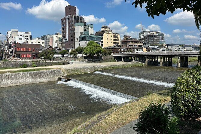 Guided Walking Tour in Kyoto - Exploring Kyoto’s Gion and Kiyomizu: What to Expect from the Tour