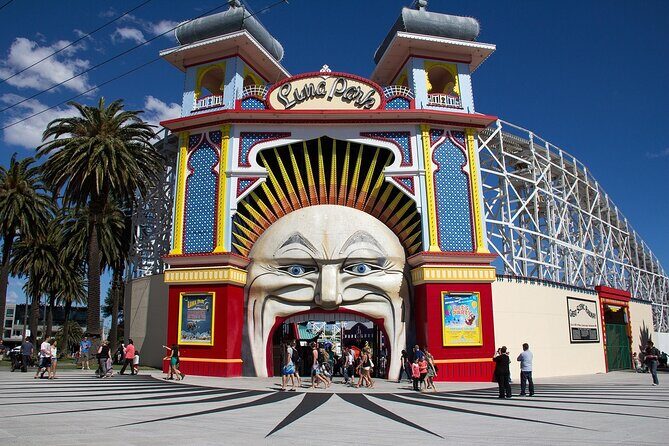 Guided Walking Tour in Melbourne - Key Points