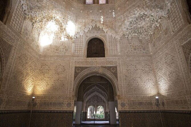 Guided Walking Tour of the Alhambra in Granada - The Sum Up