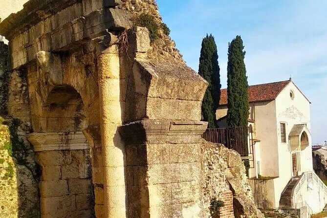 Guided Walking Tour on Verona Hillside - A Detailed Look at the Verona Hillside Tour