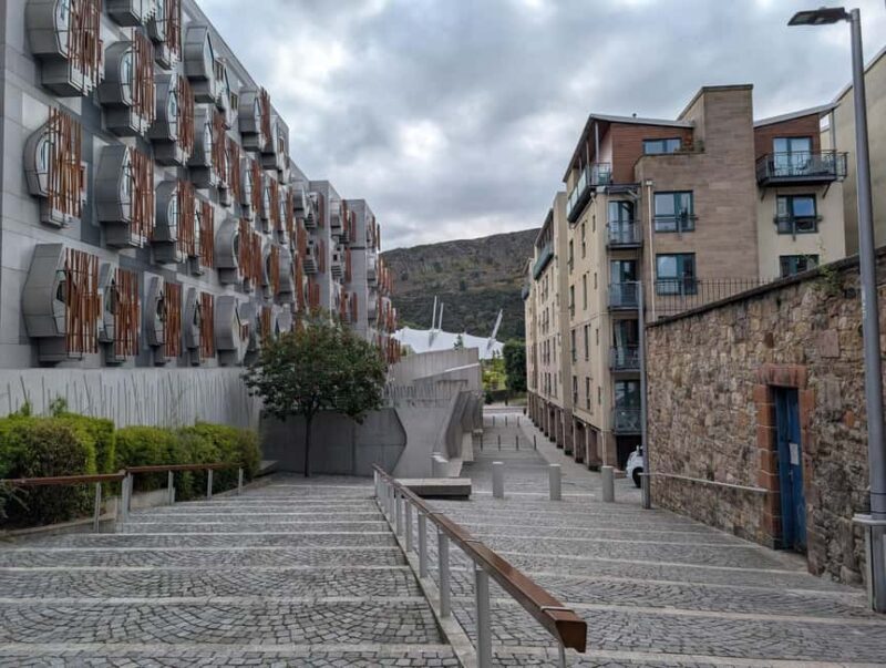 Guided Walking Tour - The Working Class Story of Cannongate - Key Points