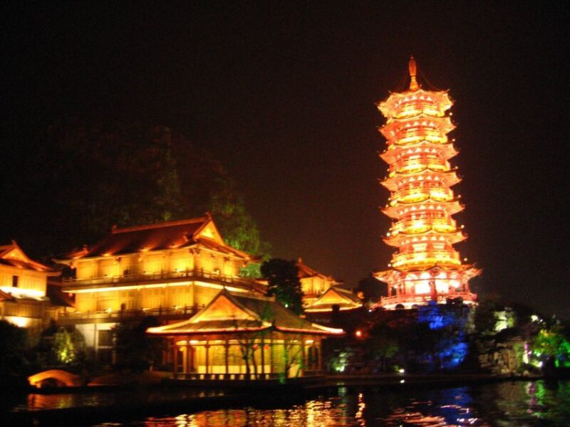 Guilin: Four Lakes Night Cruise with Round-trip Transfer - FAQ