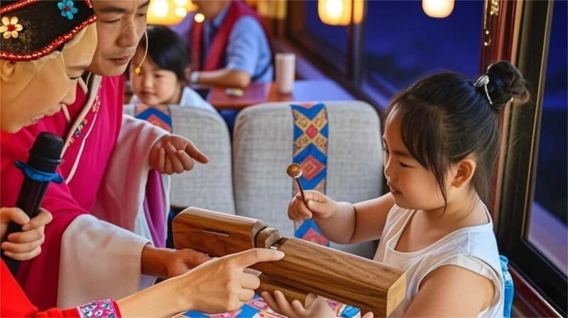 Guilin Night Tour: Four Lakes Cruise on Opera Boat - Exploring the Guilin Night Lakes Cruise on Opera Boat