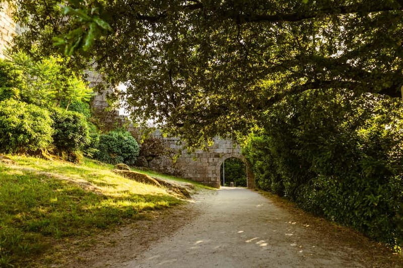 Guimarães: Highlights and Hidden Gems Walking Tour - Panoramic Views and Local Secrets